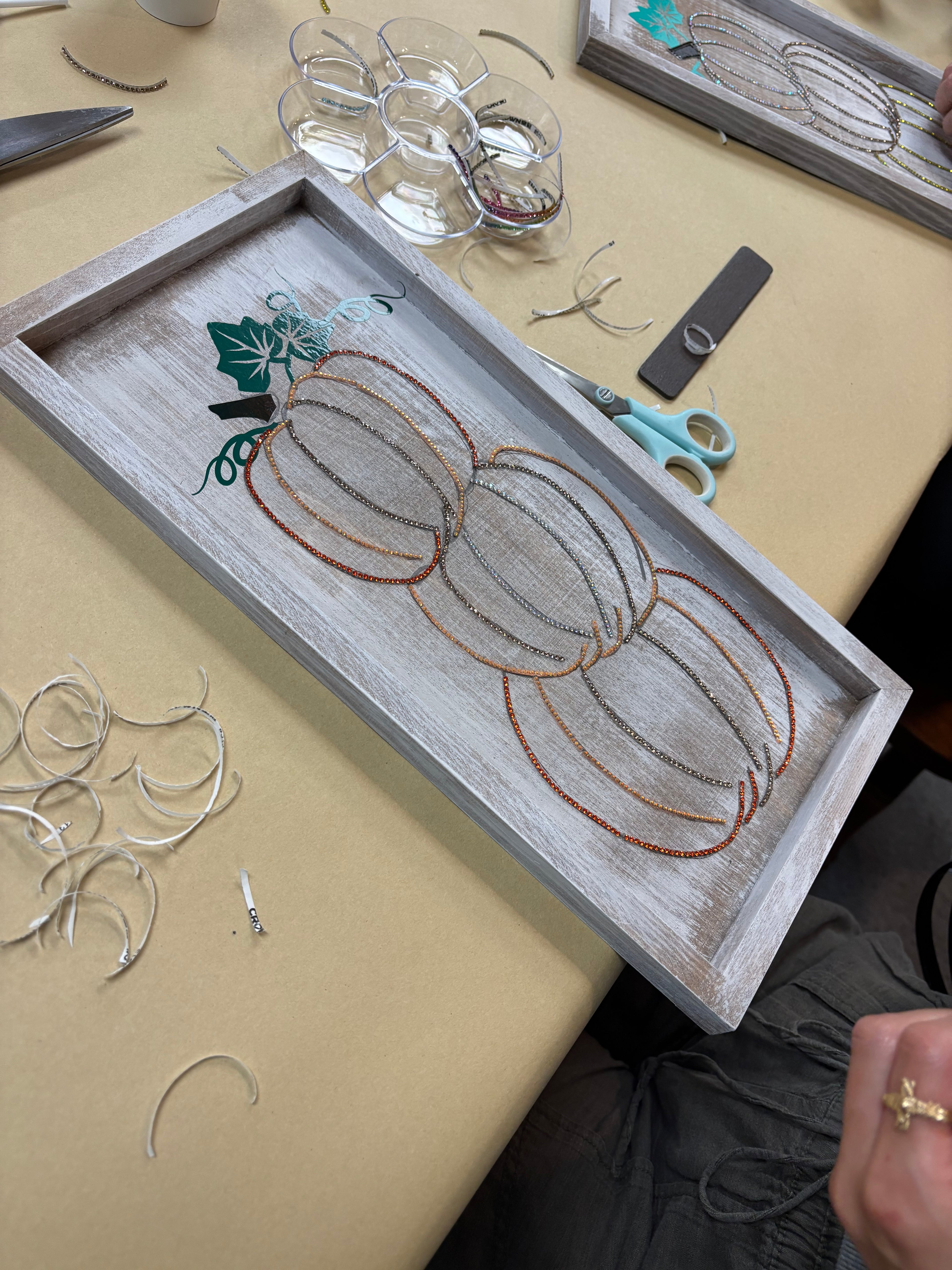 🎃 Three-Tiered Pumpkin Crushed Glass & Resin Workshop