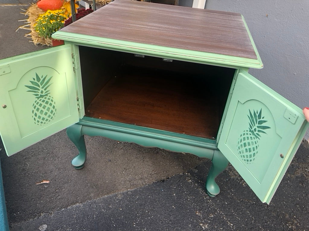 Vintage Ethan Allen Bird & Blossom Side Table – Mint Ombre Finish