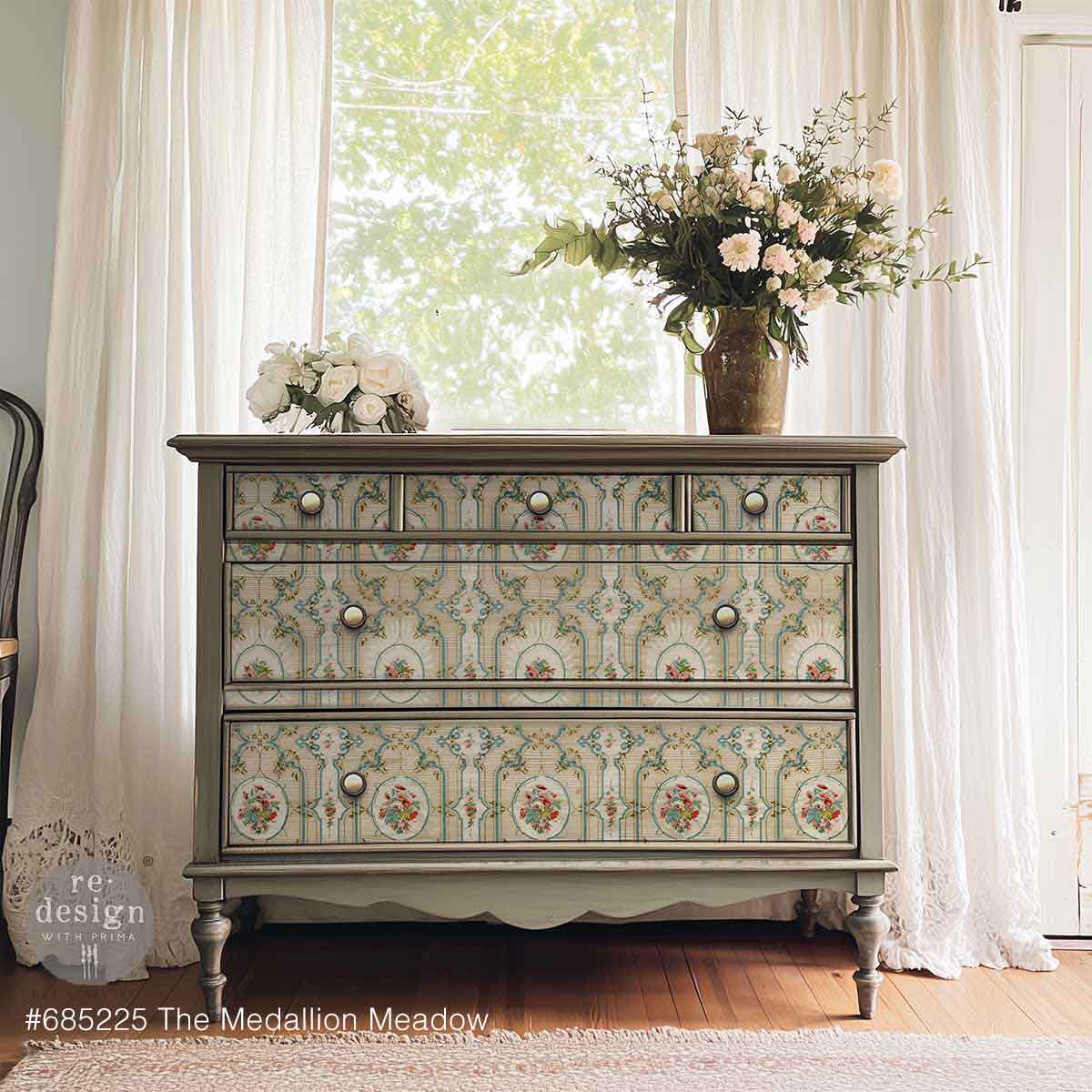 The Medallion Meadow | 19.5" x 30" | Décor Tissue Paper | Redesign with Prima
