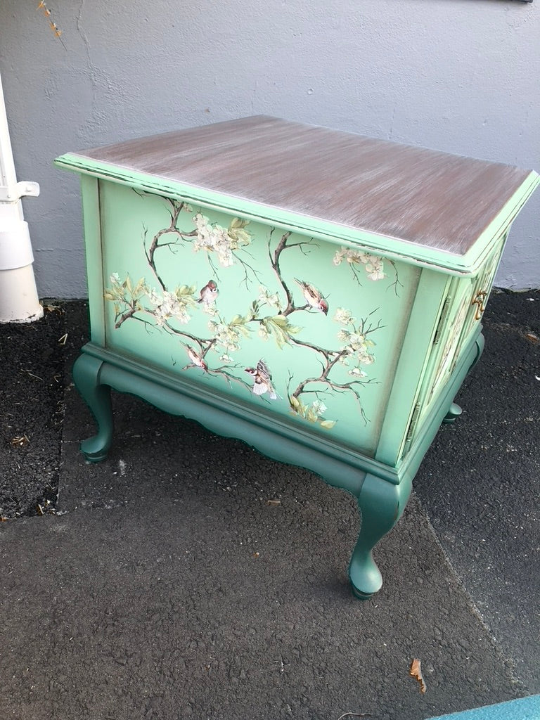 Vintage Ethan Allen Bird & Blossom Side Table – Mint Ombre Finish
