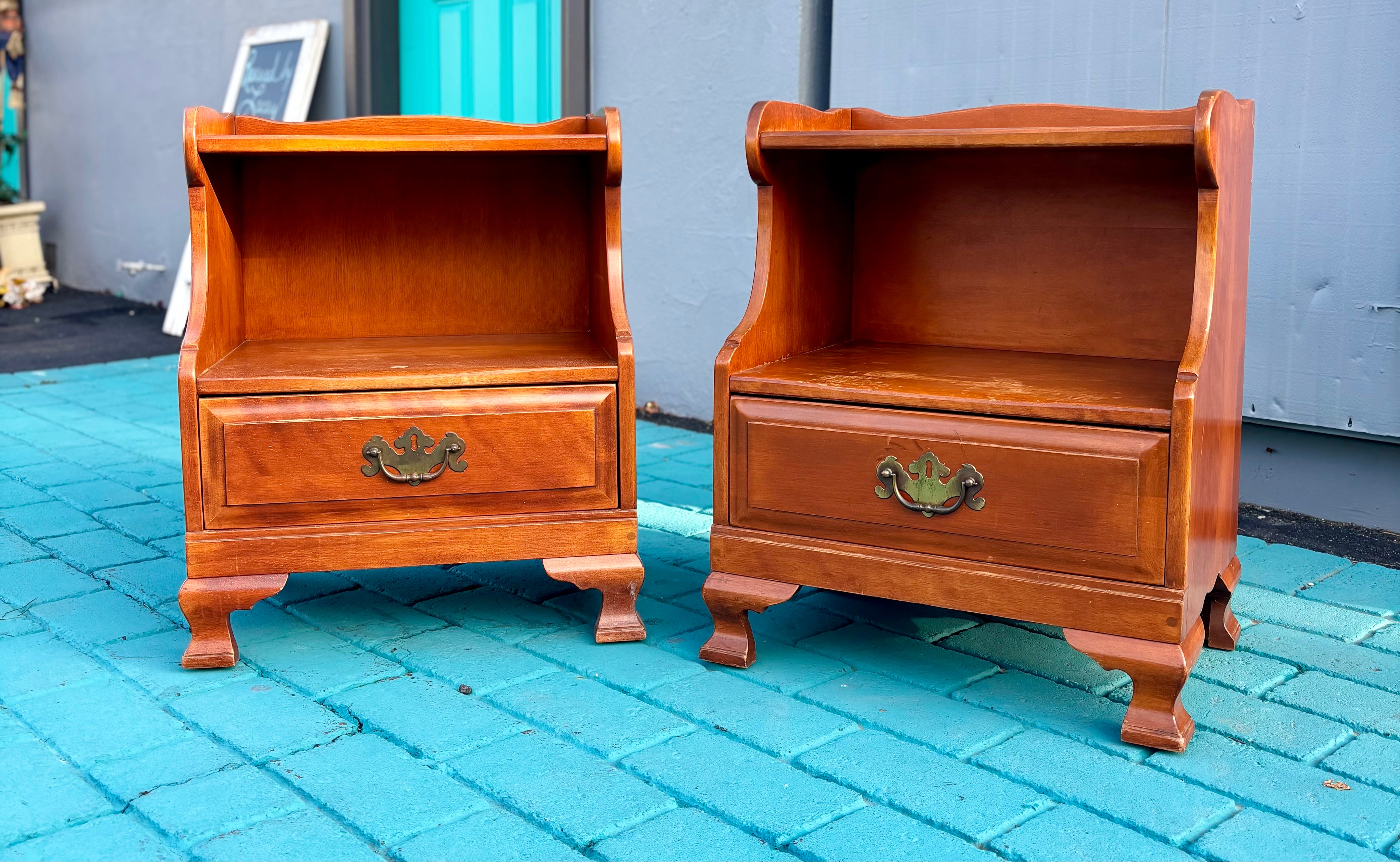 Cushman Colonial Creations Nightstand Pair – Solid Maple, Original Finish