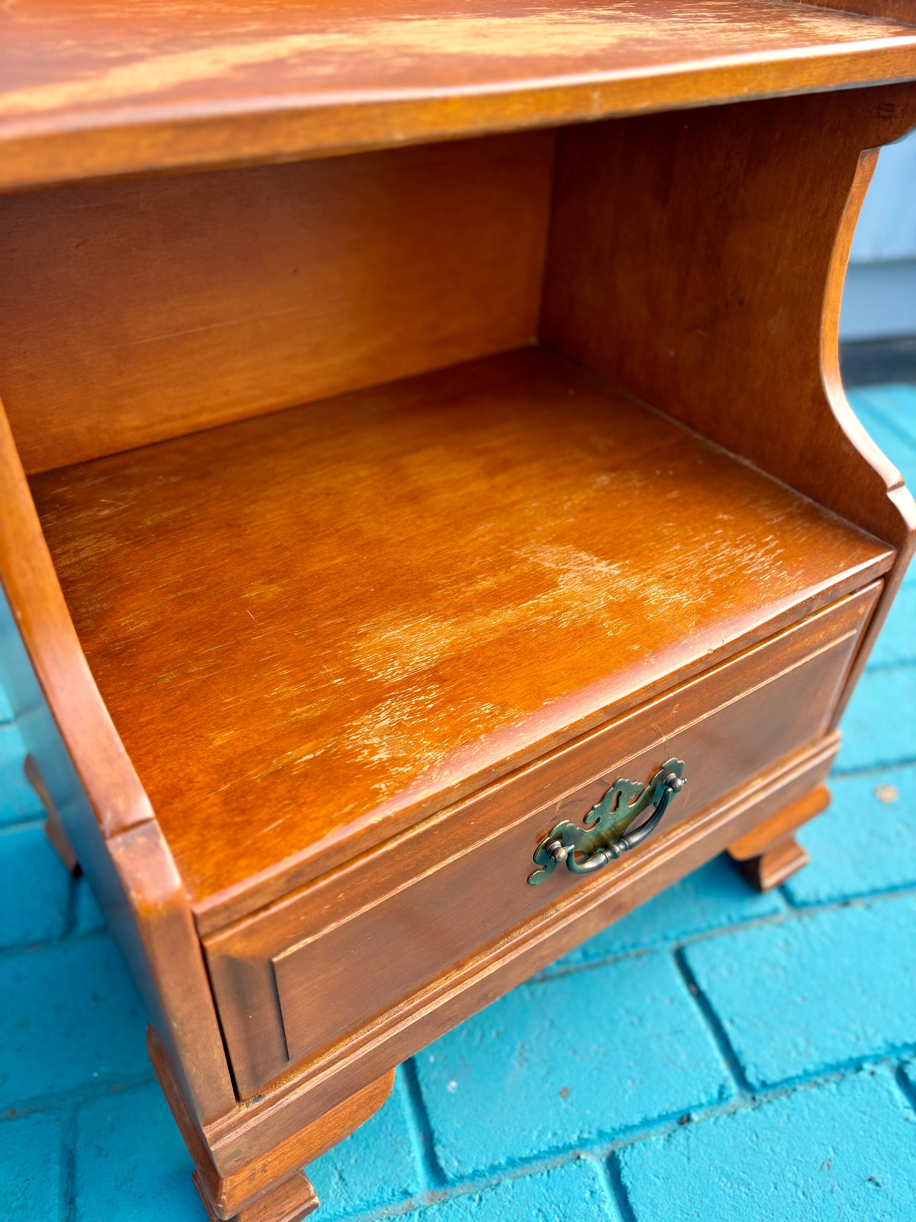Cushman Colonial Creations Nightstand Pair – Solid Maple, Original Finish