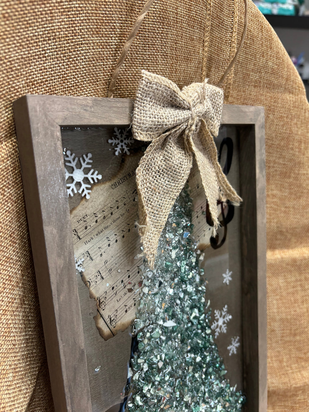 🎄 Crushed Glass in Resin Christmas Tree Workshop 🎄