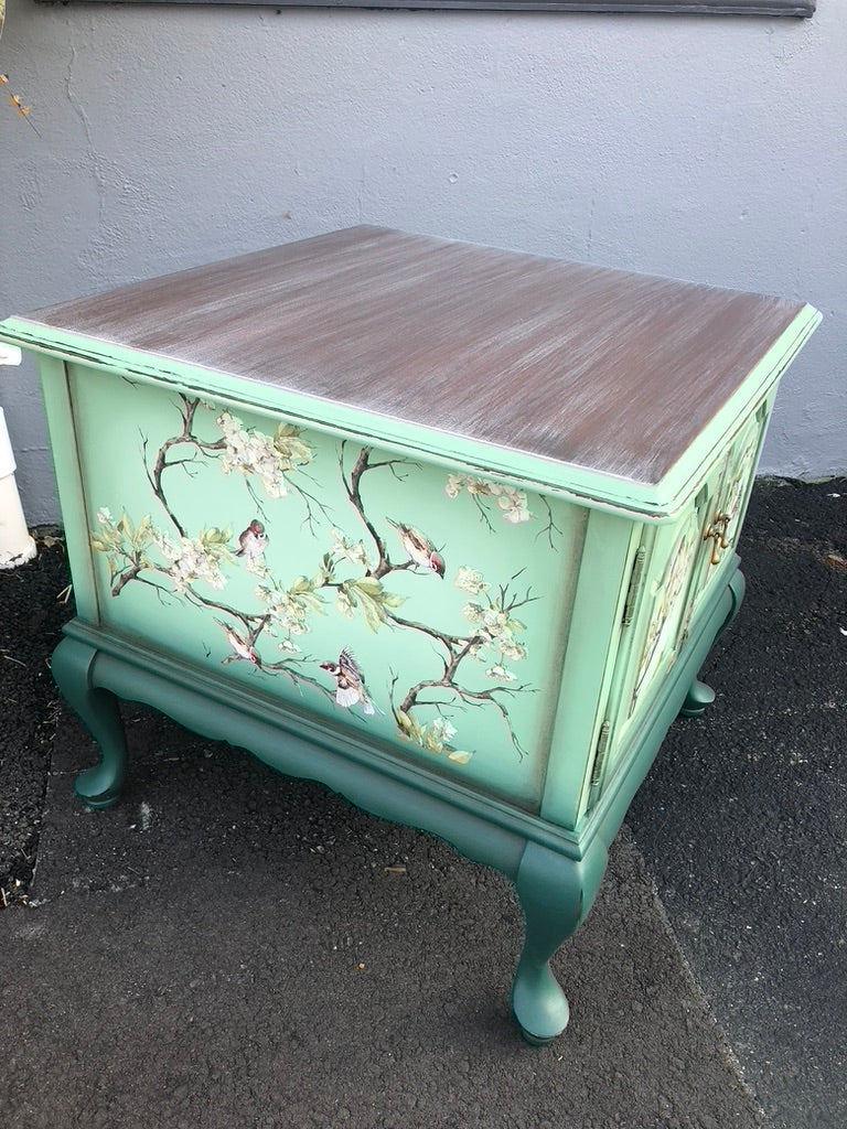 Vintage Ethan Allen Bird & Blossom Side Table – Mint Ombre Finish