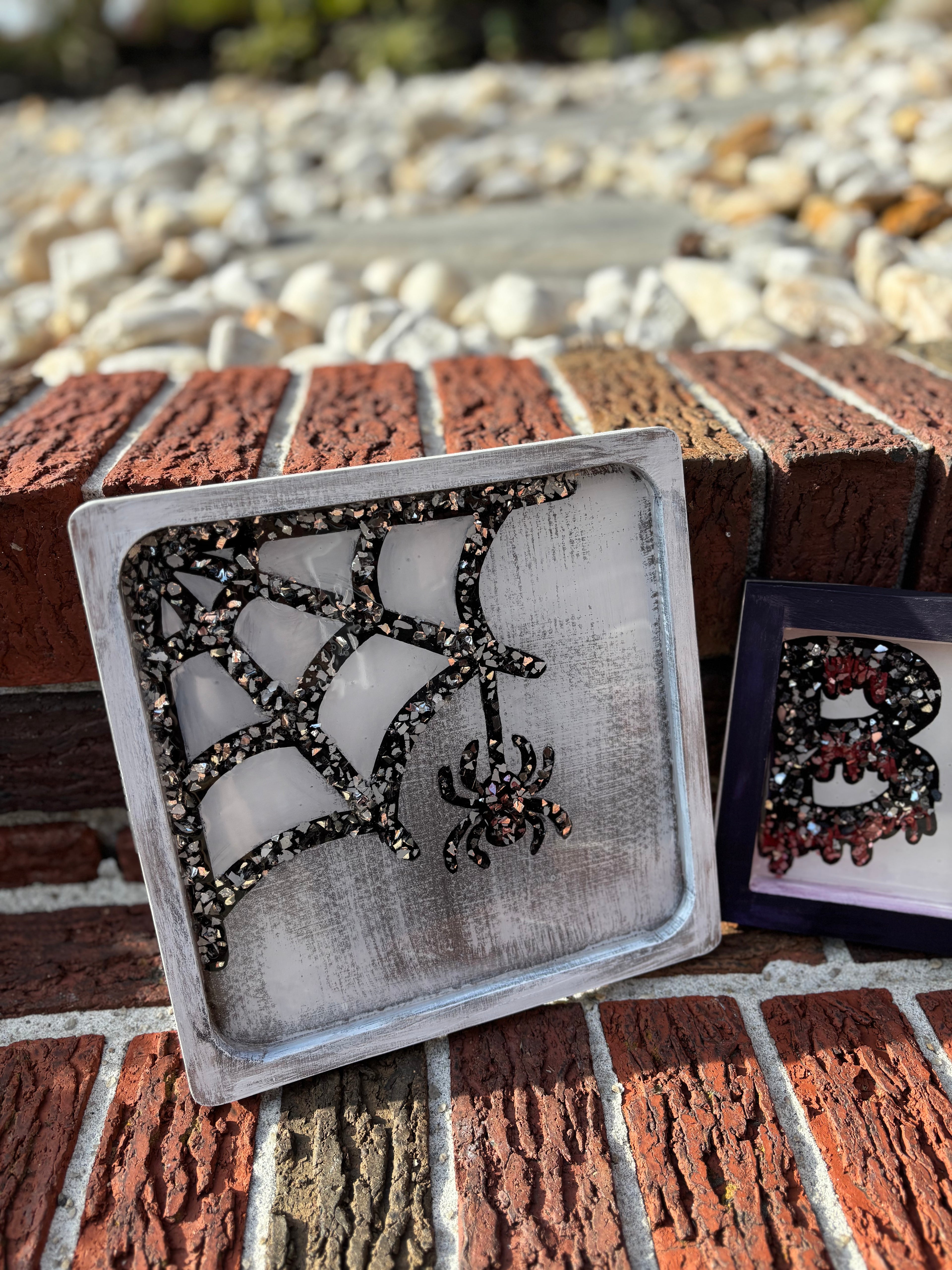 Spook-tacular Crushed Glass in Resin Workshop