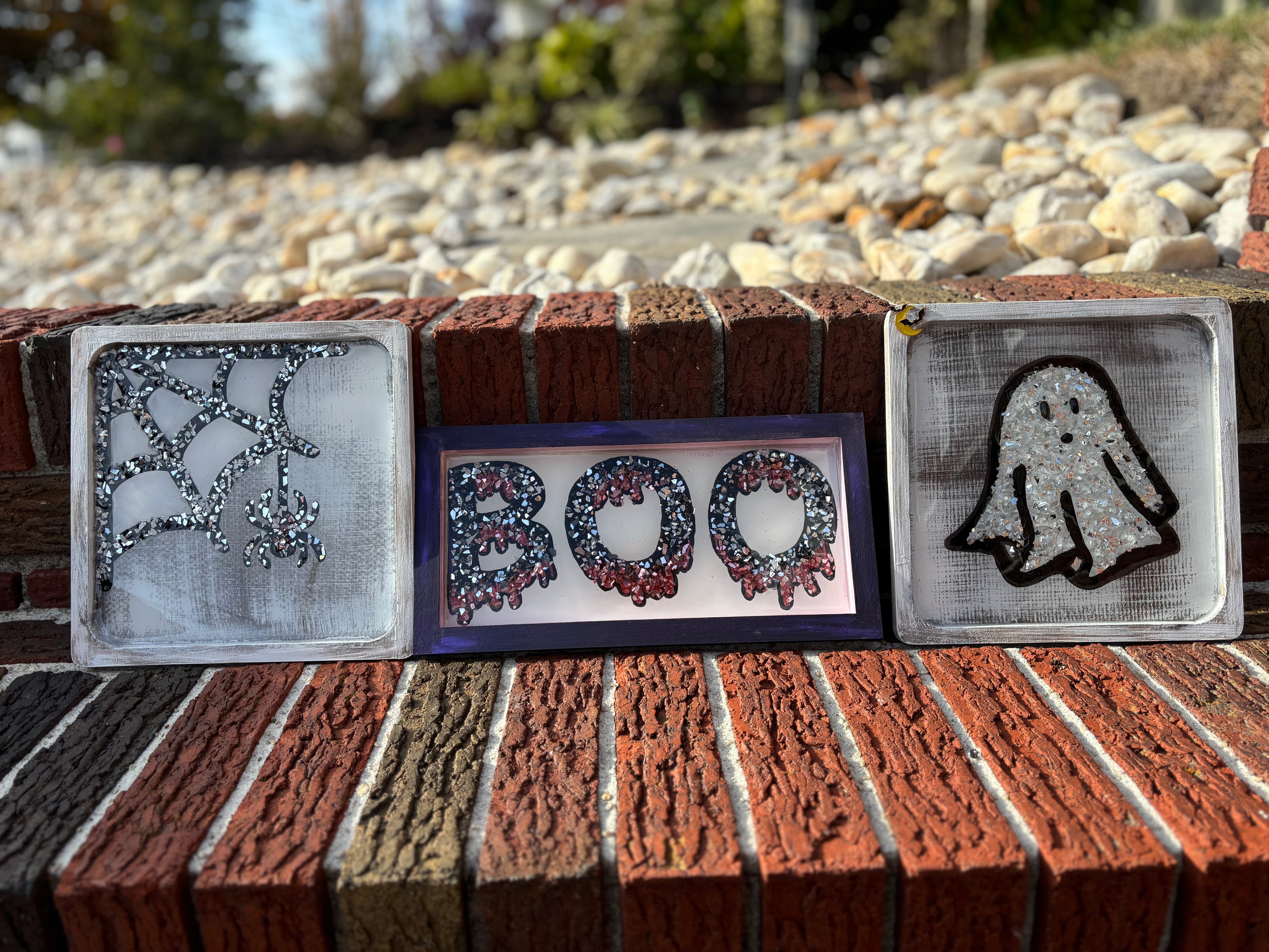 Spook-tacular Crushed Glass in Resin Workshop