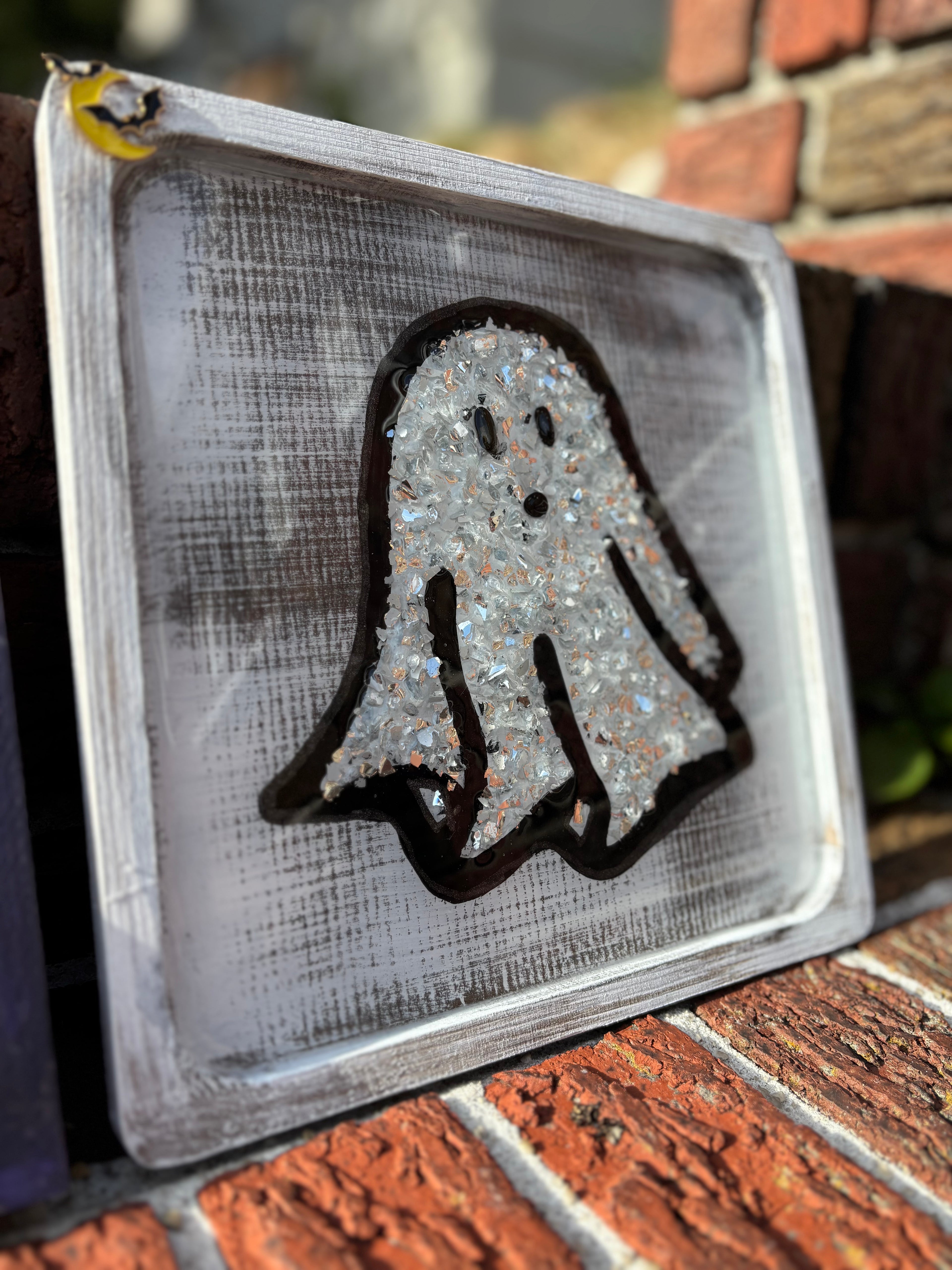 Spook-tacular Crushed Glass in Resin Workshop