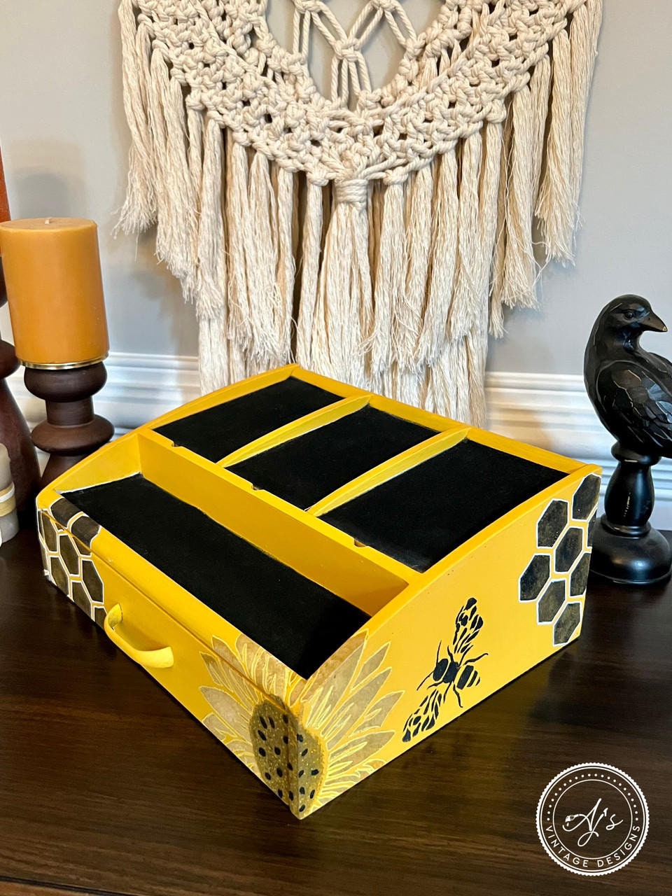 The Bee's Knees Stencil Dixie Belle Paint