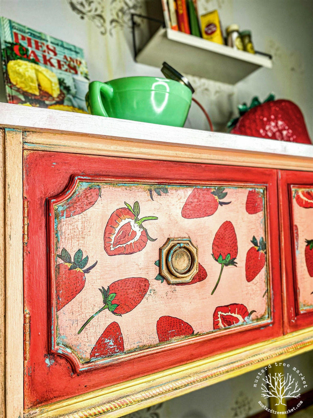 FRESH PICKED FIFTIES | Transfer | Retired | Dixie Belle Paint strawberry transfer