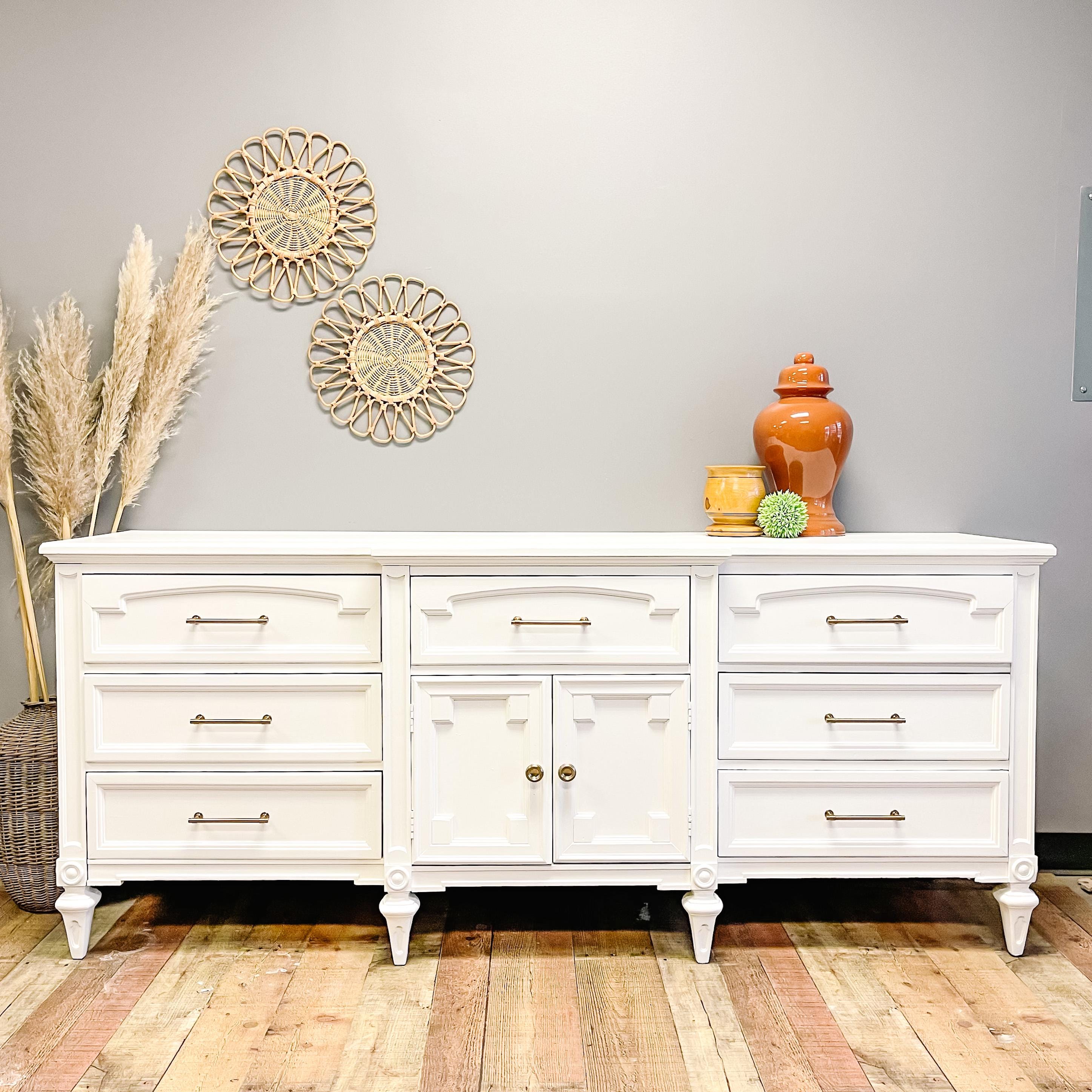 Cotton - Chalk Paint - Dixie Belle Paint