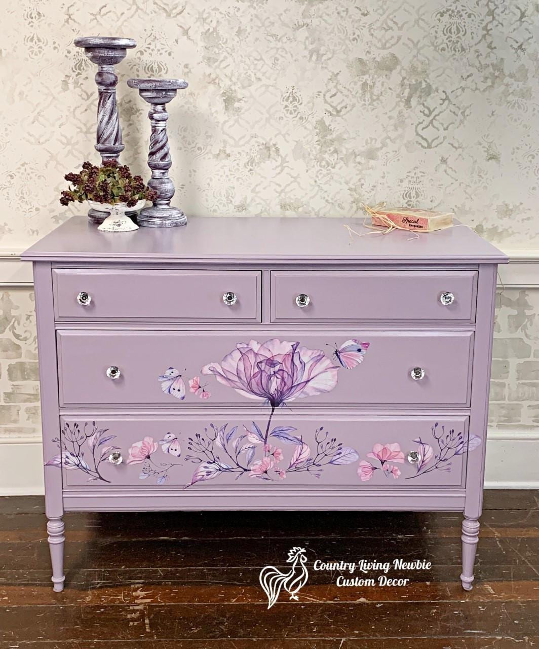 Lucky Lavender - Chalk Paint - Dixie Belle Paint