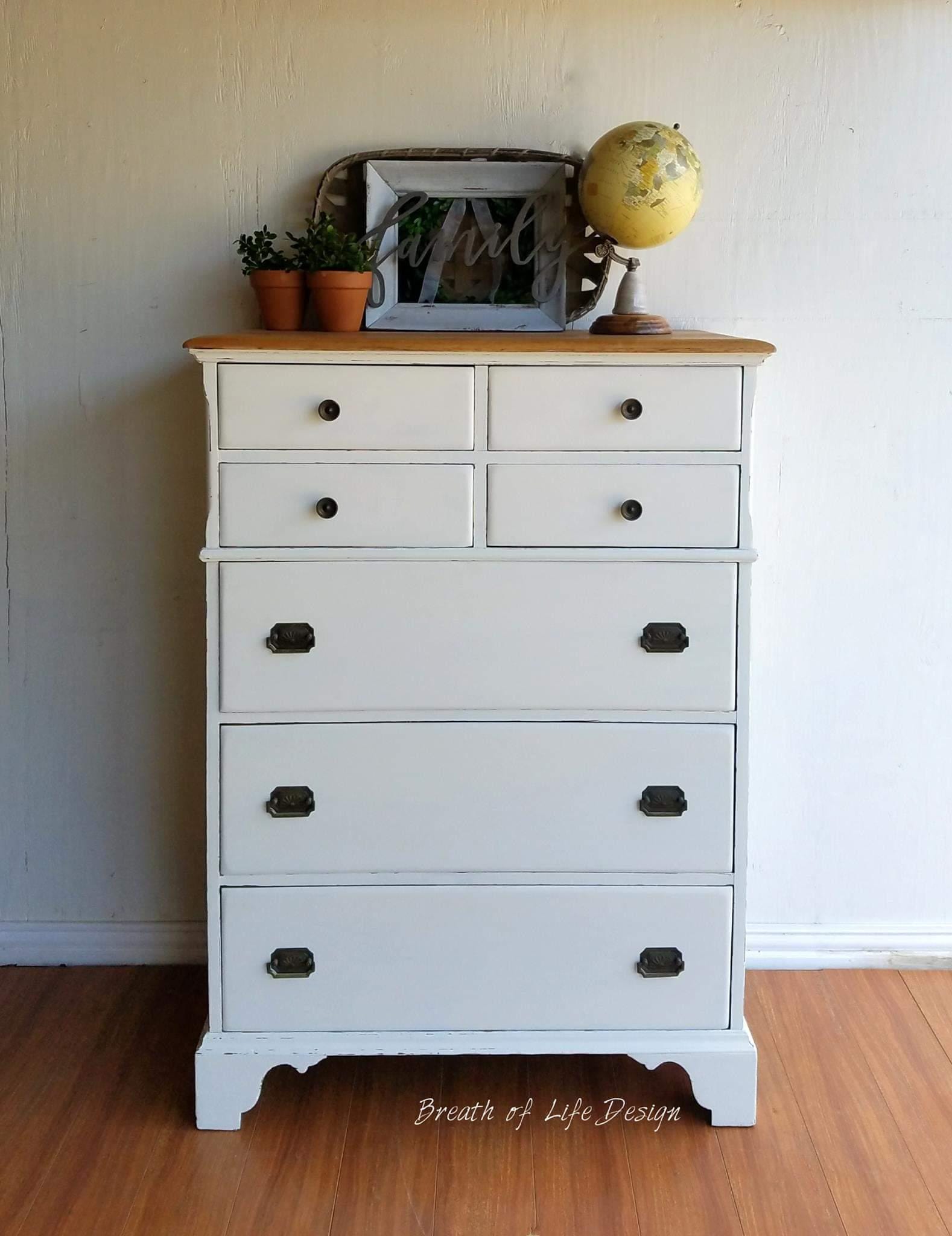 Buttercream - Chalk Paint - Dixie Belle Paint