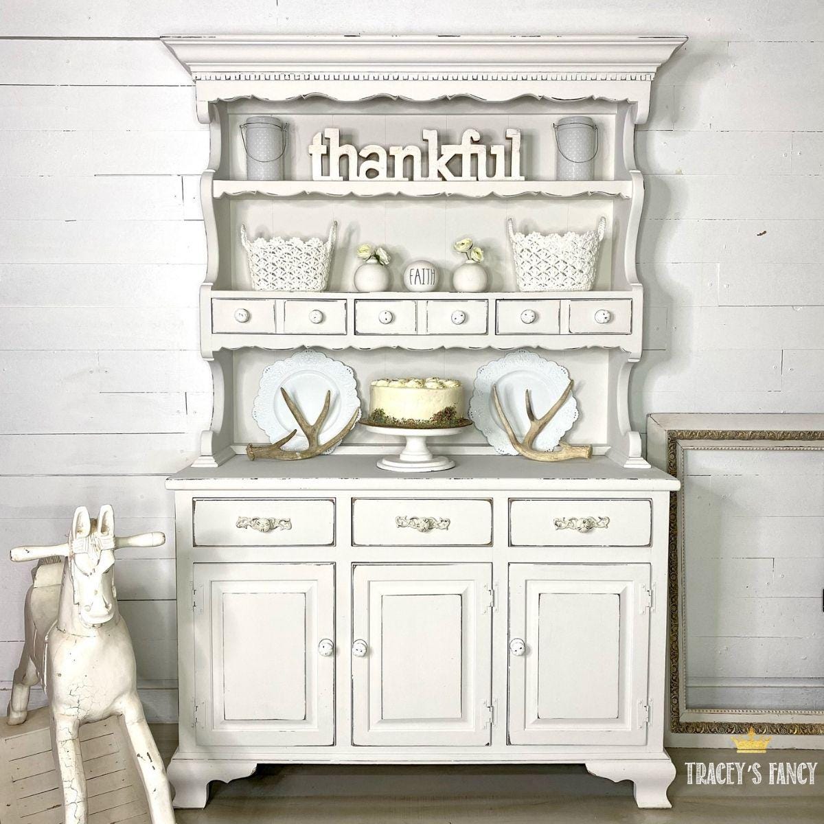 Fluff - Chalk Paint - Dixie Belle Paint