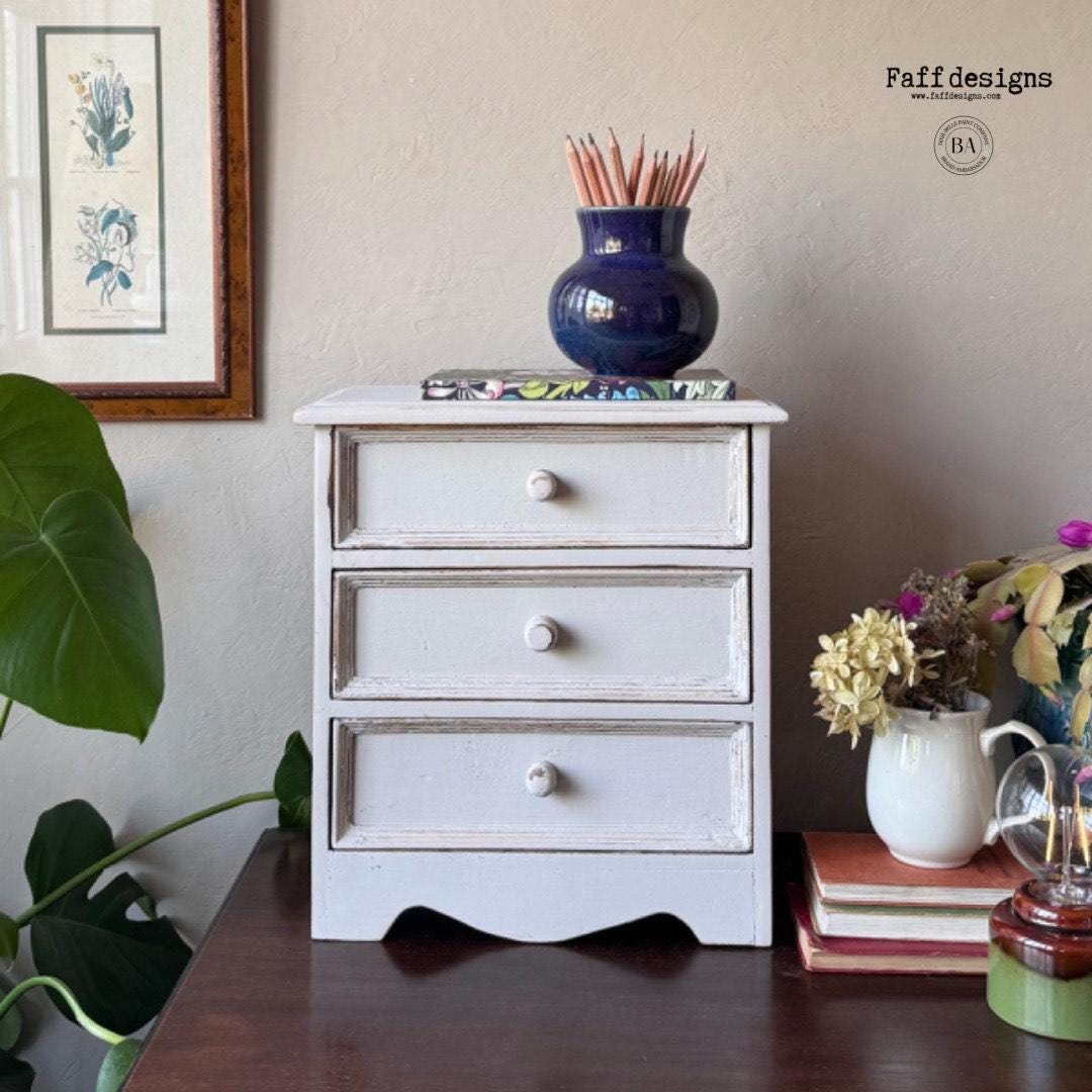 GLACIER | Dixie Belle Silk Paint | off-white | Furniture Paint | Ships Same Day | Eligible for Free Shipping