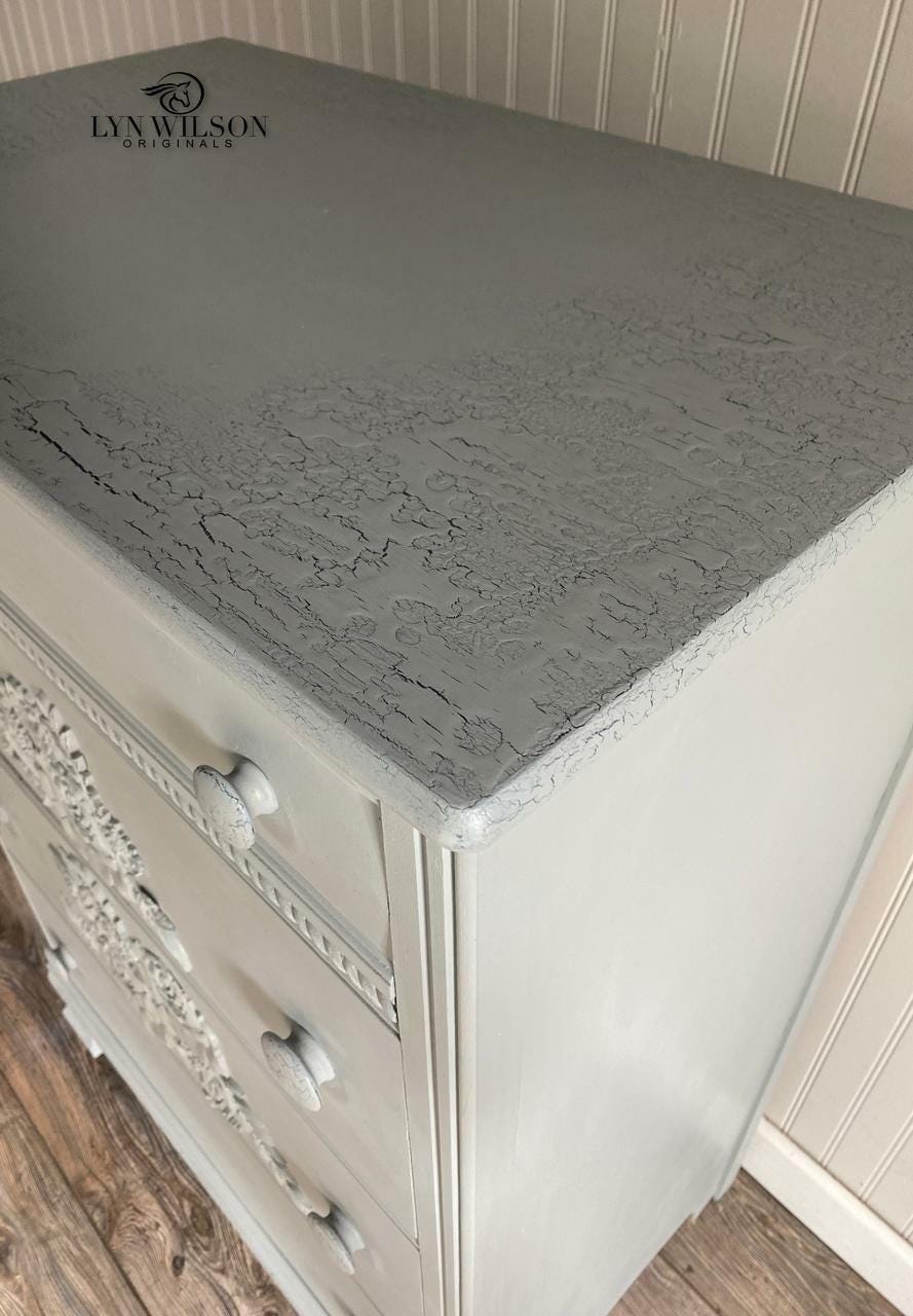 CRACKLE | Dixie Belle Paint | Create An Aged Effect | Crafts | Furniture