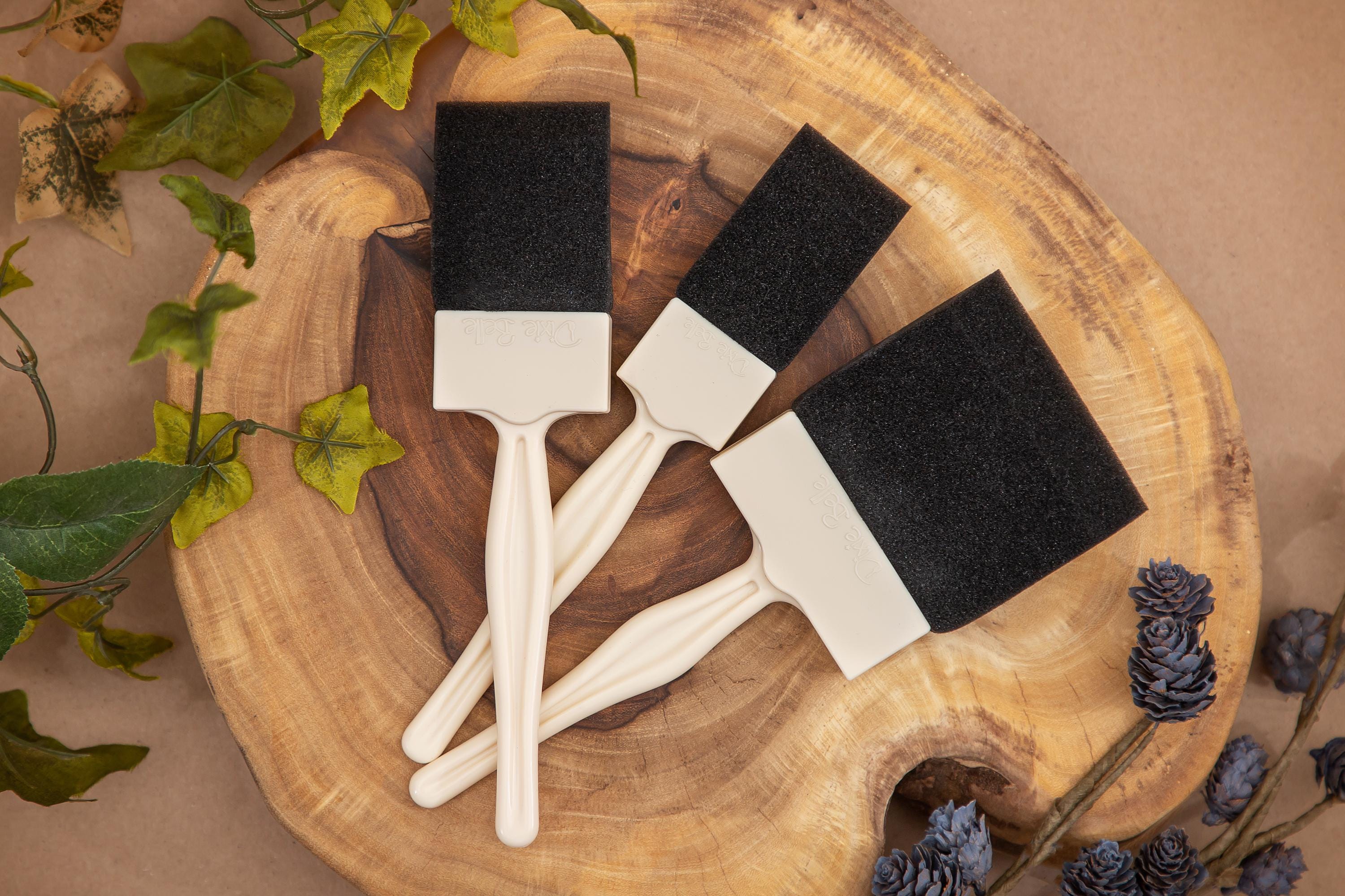 FOAM N DANDY | Dixie Belle Paint | Furniture Paint | Arts & Crafts