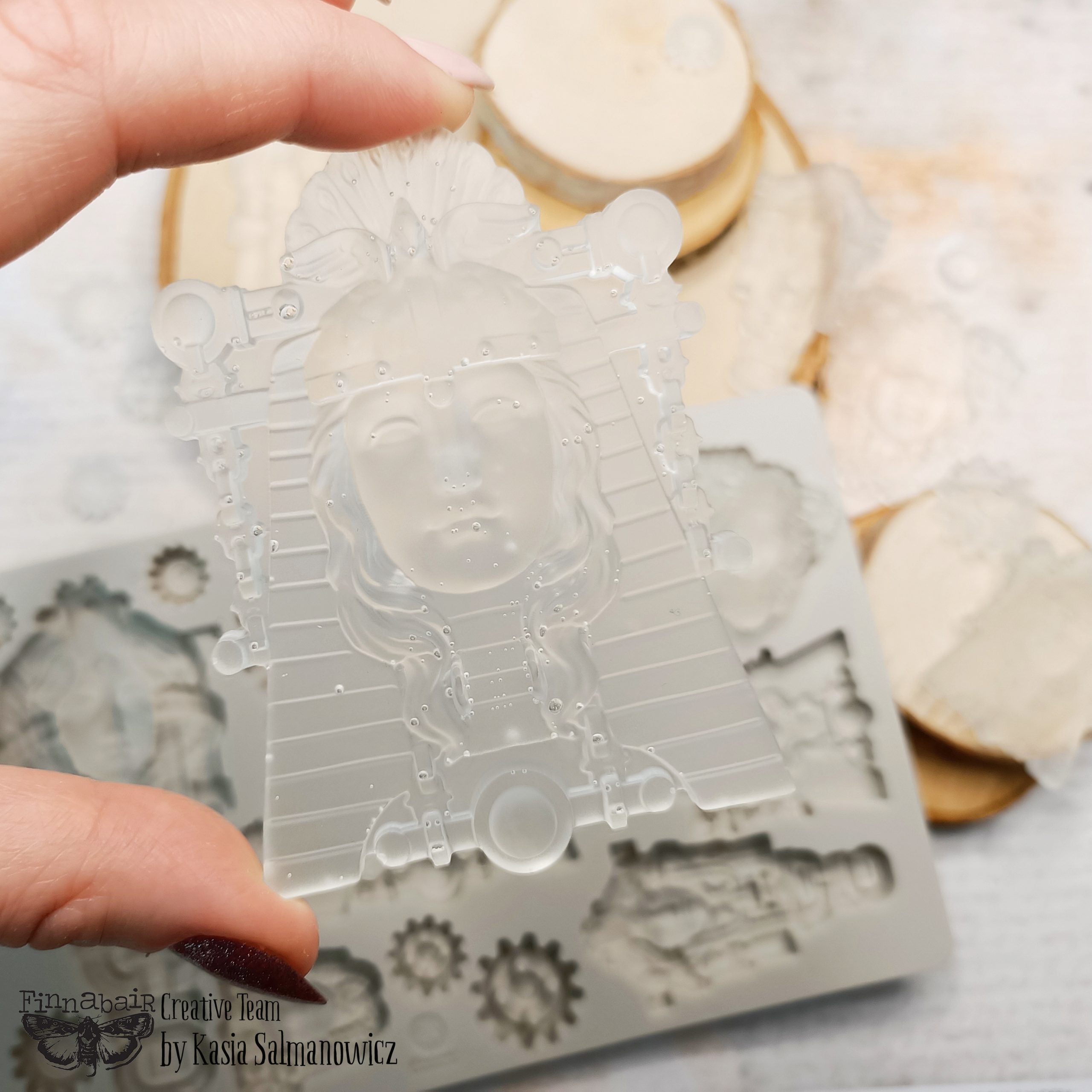 Queens of Steam - Resin Mould 5"x8" Redesign with Prima